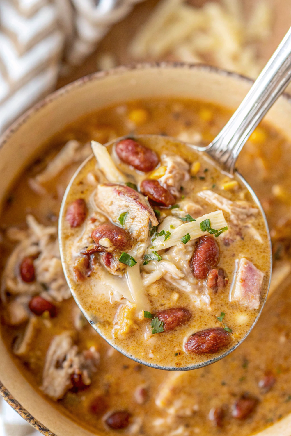 Cajun White Chicken Chili – Bold, Creamy & Comforting Southern Flavor