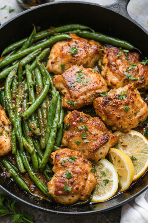 Lemon Garlic Butter Chicken Thighs and Green Beans Skillet – A Juicy, One-Pan, Flavor-Packed Dinner That’s Easy and Comforting